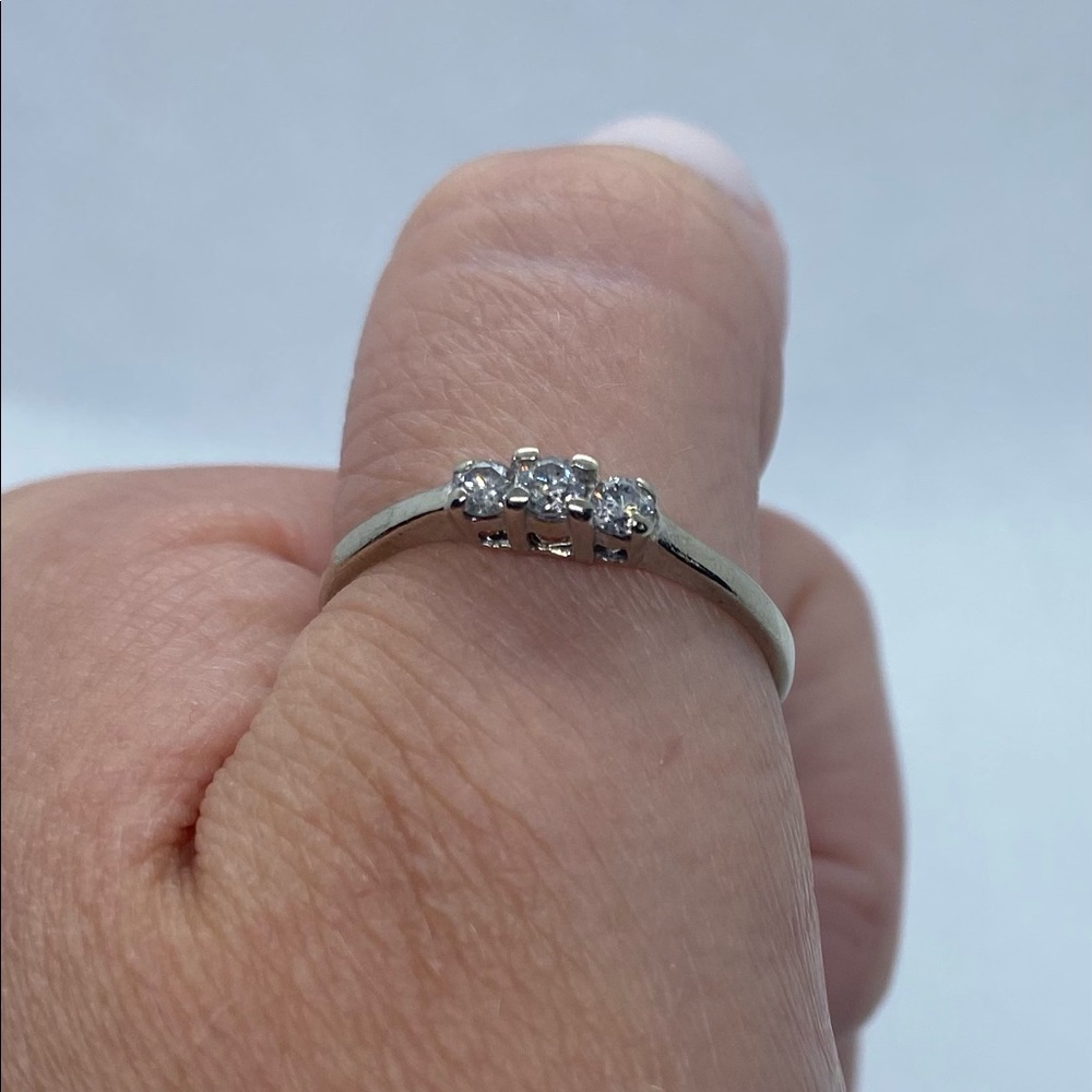 14k Diamond ring - Picture 10 of 12